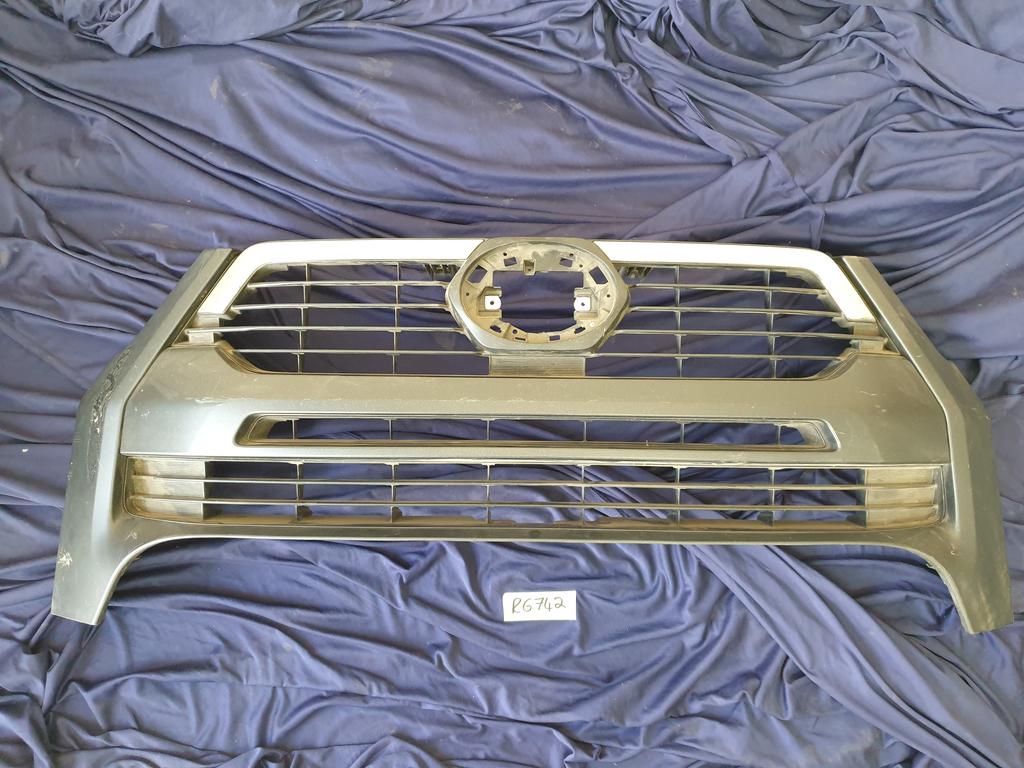 Toyota Hilux Radiator Grille - Light Wear and Tear