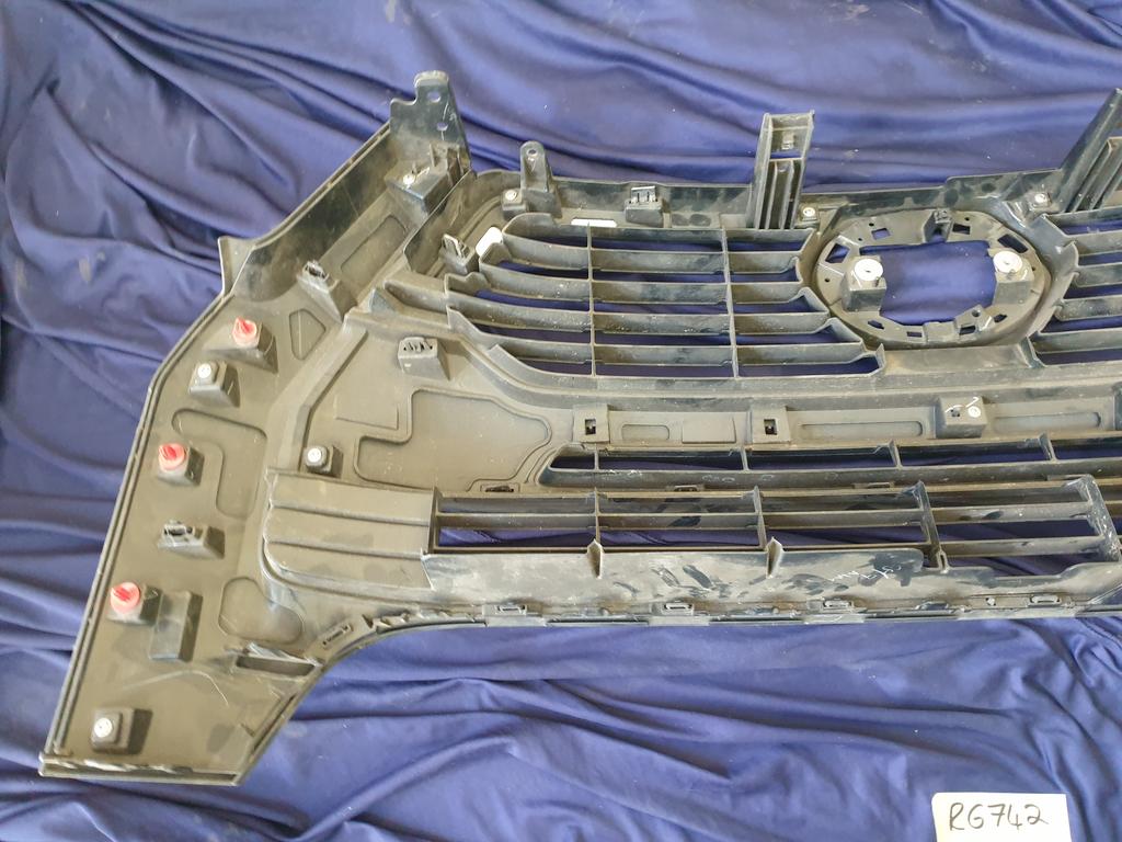 Toyota Hilux Radiator Grille - Light Wear and Tear