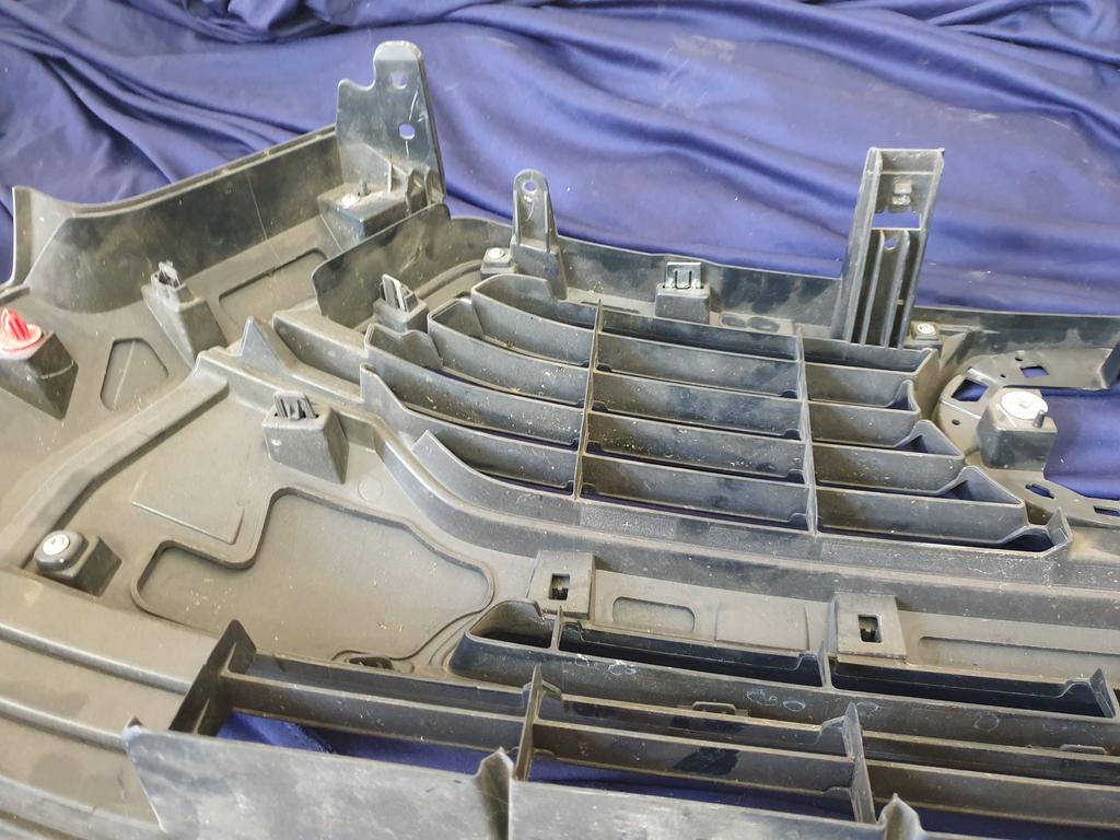 Toyota Hilux Radiator Grille - Light Wear and Tear