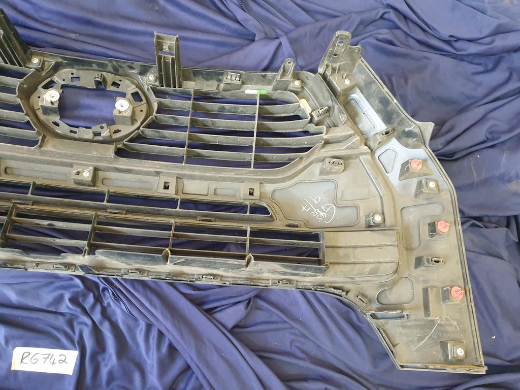 Toyota Hilux Radiator Grille - Light Wear and Tear