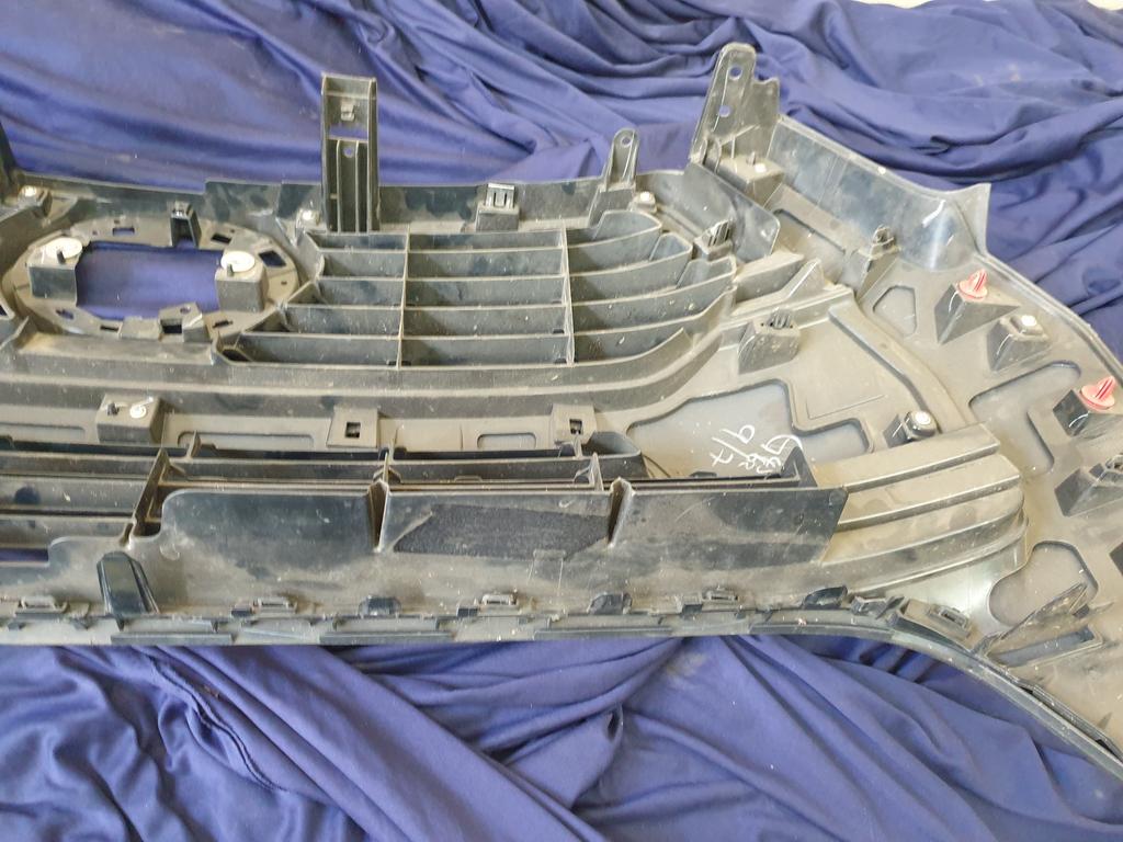 Toyota Hilux Radiator Grille - Light Wear and Tear