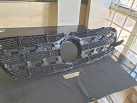 Mercedes-Benz GLA X156 Radiator Grille Frame Bracket