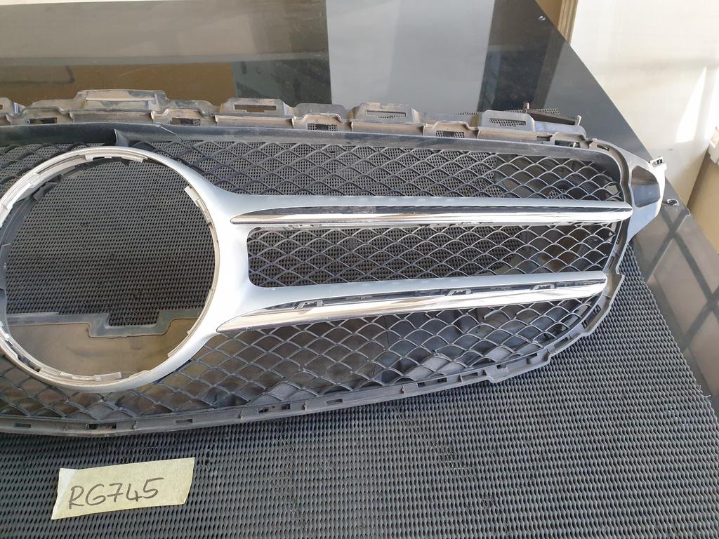 Mercedes-Benz C-Class W205 Radiator Grille