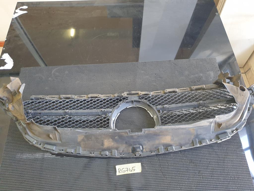 Mercedes-Benz C-Class W205 Radiator Grille