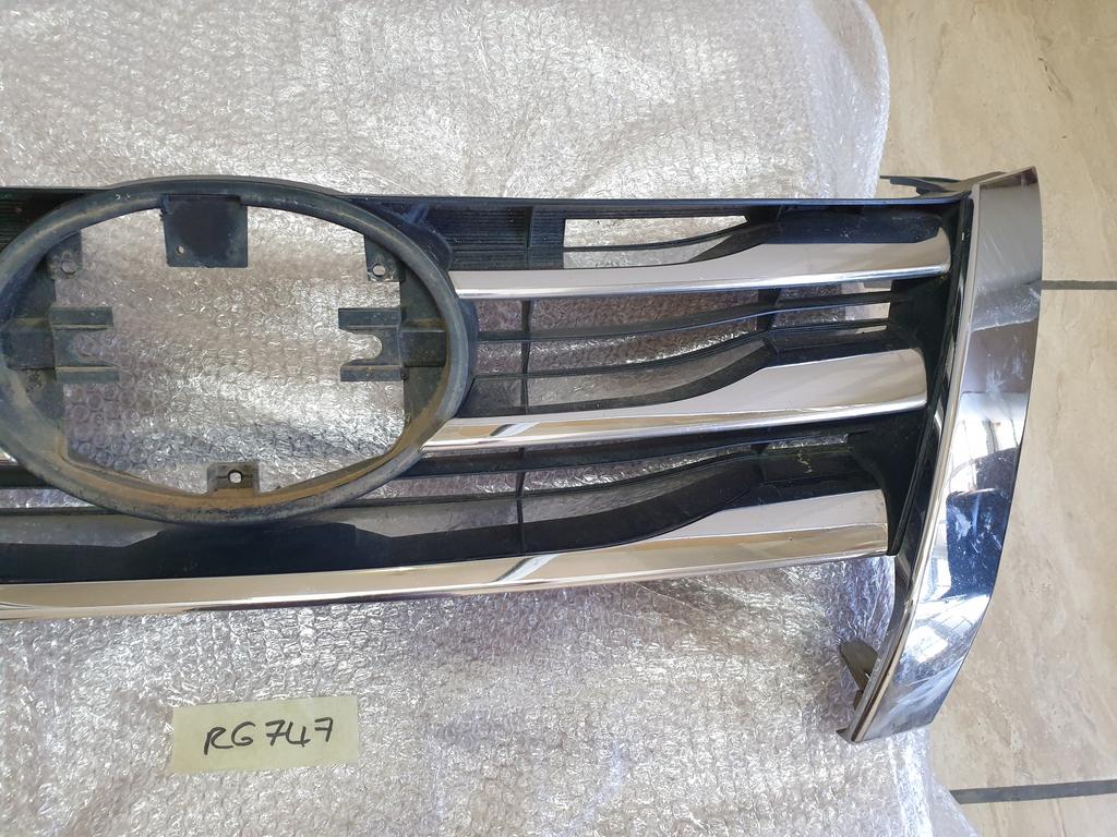 Toyota Fortuner Chrome Radiator Grille - Chrome lifting, Wear and tear