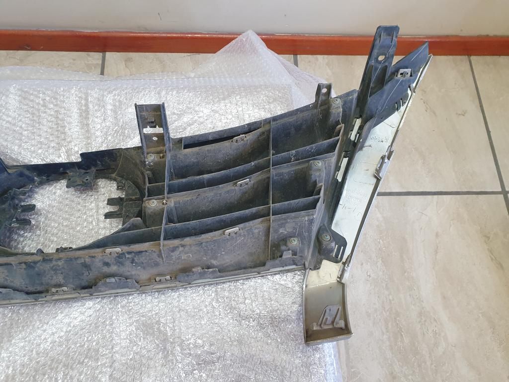 Toyota Fortuner Chrome Radiator Grille - Chrome lifting, Wear and tear