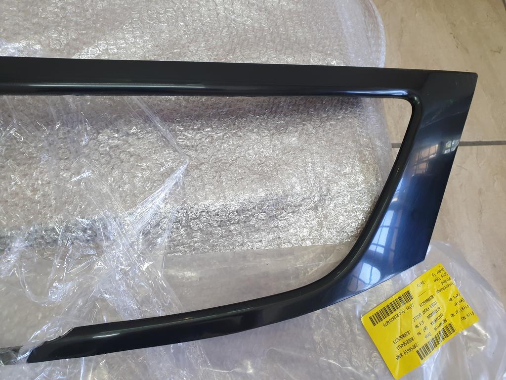 Nissan NP200 Radiator Grille Surround Trim Cover