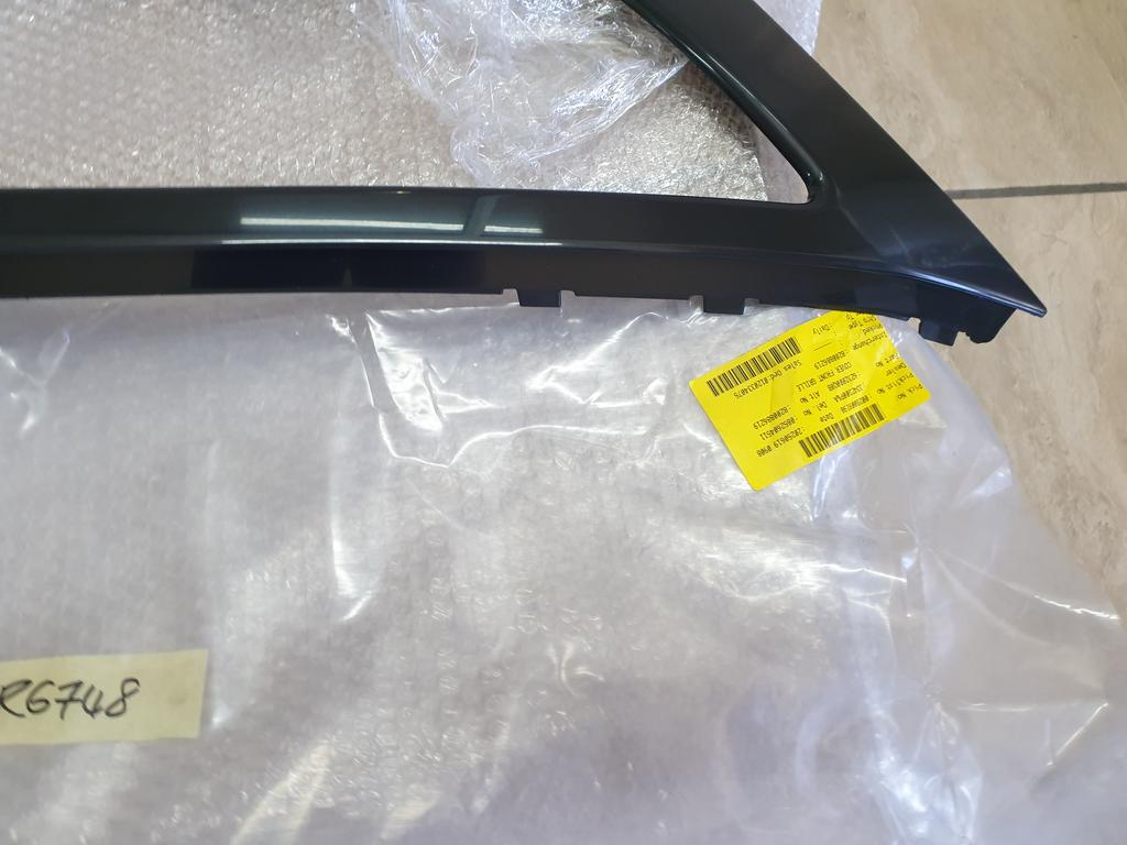 Nissan NP200 Radiator Grille Surround Trim Cover