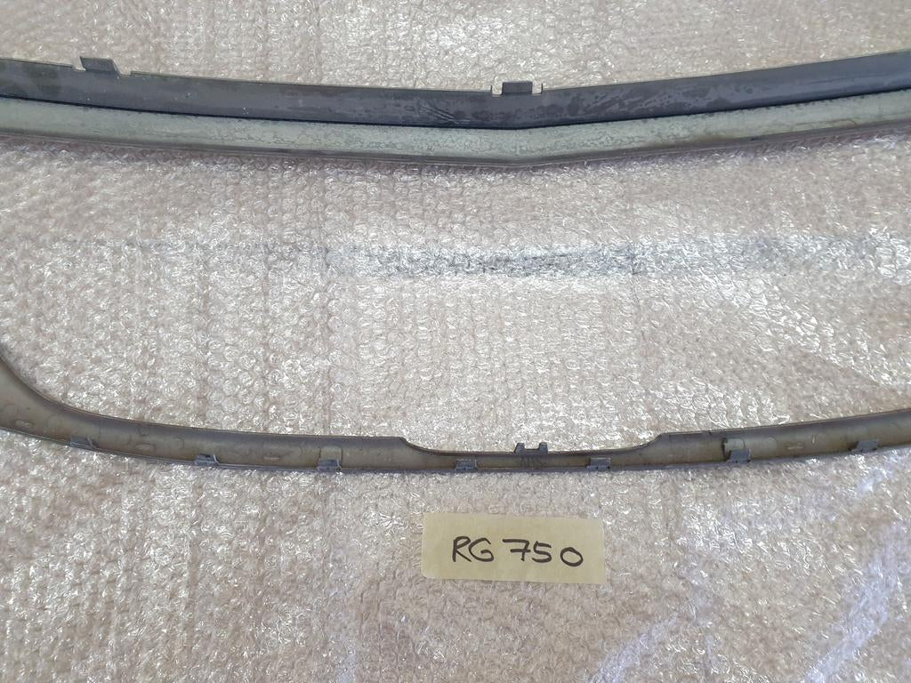 Nissan NP200 Radiator Grille Surround Trim Cover