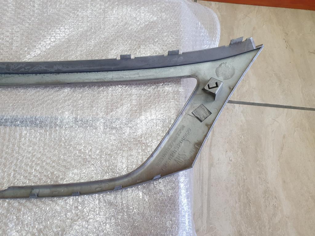 Nissan NP200 Radiator Grille Surround Trim Cover