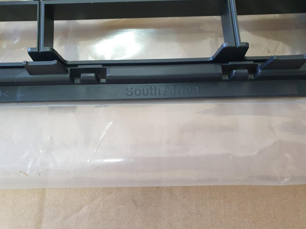 Volkswagen Polo Front Lower Center Radiator Grille