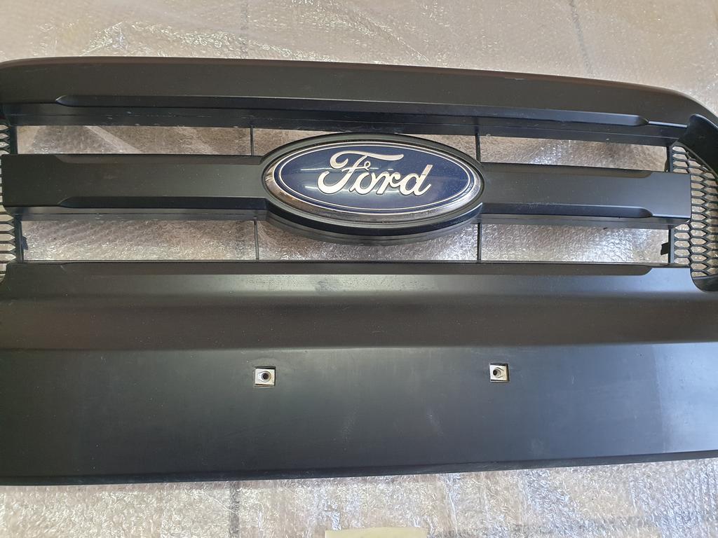 Ford Aftermarket Ranger Radiator Grille - Wear and Tear