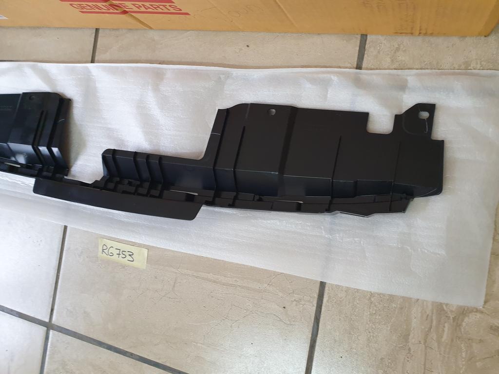 Isuzu D-Max Inner Radiator Grille