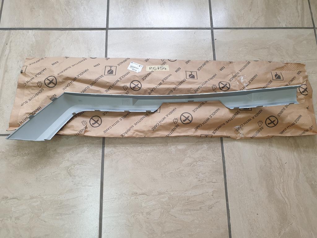 Original New Opel Crossland X Front Left Bumper Moulding - Lower Grille Surround
