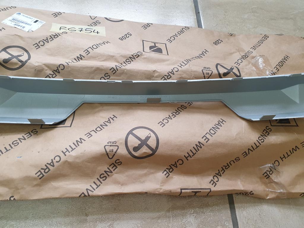 Original New Opel Crossland X Front Left Bumper Moulding - Lower Grille Surround