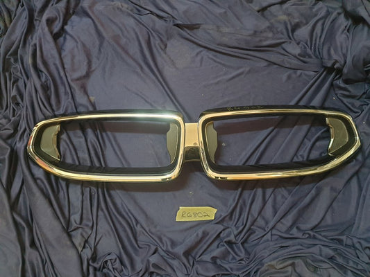 BMW 2 Series G42 Radiator Grille Surround/Frame - Light wear and tear, Scratches on chrome