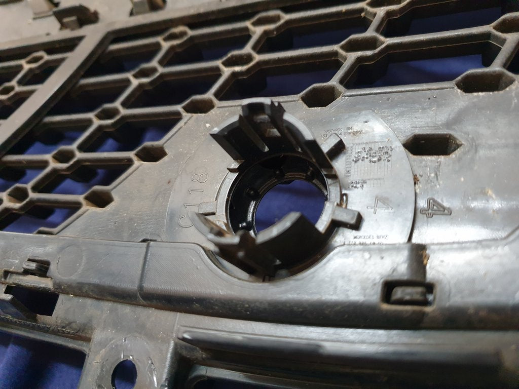 Mercedes-Benz CLA W118 2019, CLA200 Radiator Grille Frame