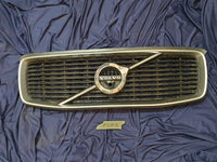 Volvo XC90 Radiator Grille - Chrome lifting, Wear and tear