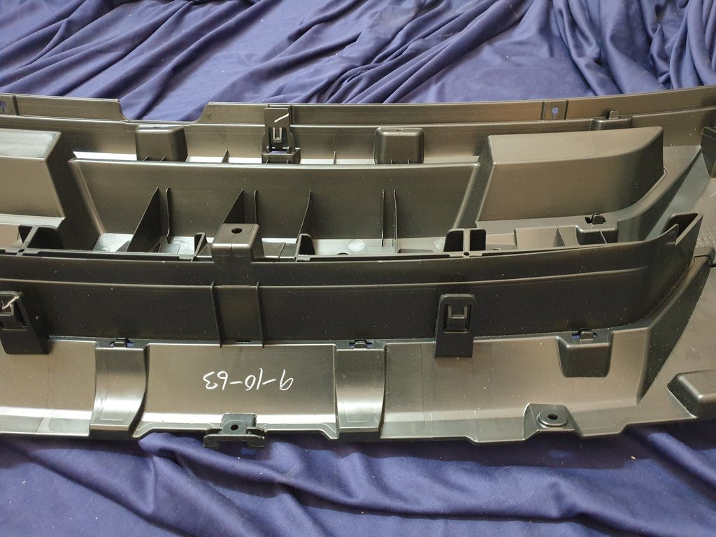 Isuzu KB D-Max 2017 Radiator Grille Frame Inner