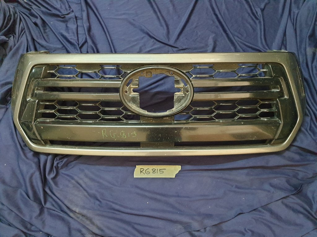 Toyota Hilux 2018, 2019, 2020 Radiator Grille - Wear and Tear, Chips