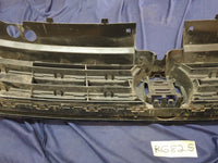 Volkswagen Tiguan II R-Line Radiator Grille - Right lower internal clips broken, wear and tear