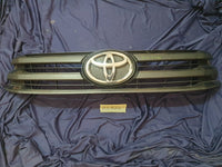 Toyota Aftermarket Radiator Grille - Light Wear and Tear, OEM Badge
