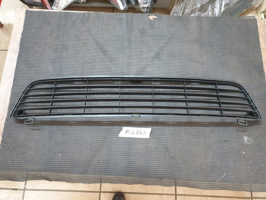 Toyota Hilux Front Bumper Lower Grille