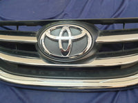 Toyota Starlet Radiator Grille - Chrome Moulding Ruined