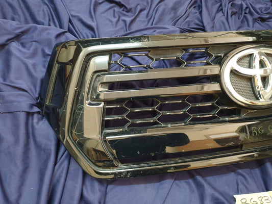 Toyota Hilux Radiator Grille - Wear and Tear, Scuffs