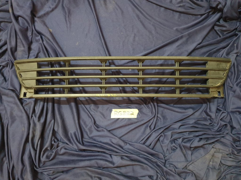 Volkswagen Front Bumper Lower Center Grille - Scuff mark