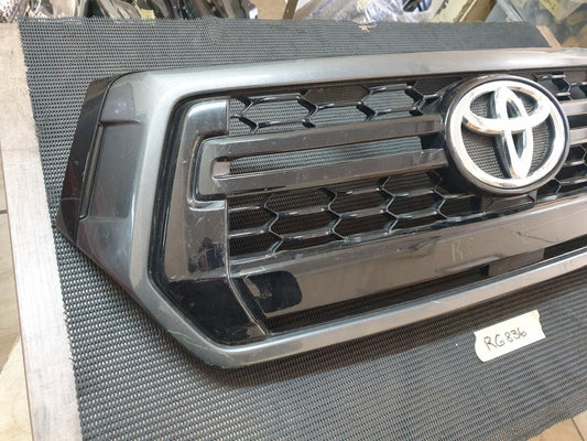 Toyota Hilux Radiator Grille- Scuffs and Chips