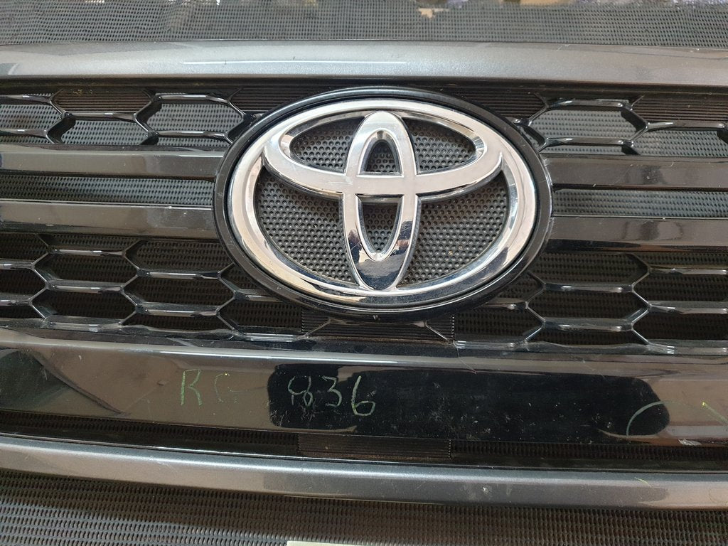 Toyota Hilux Radiator Grille- Scuffs and Chips