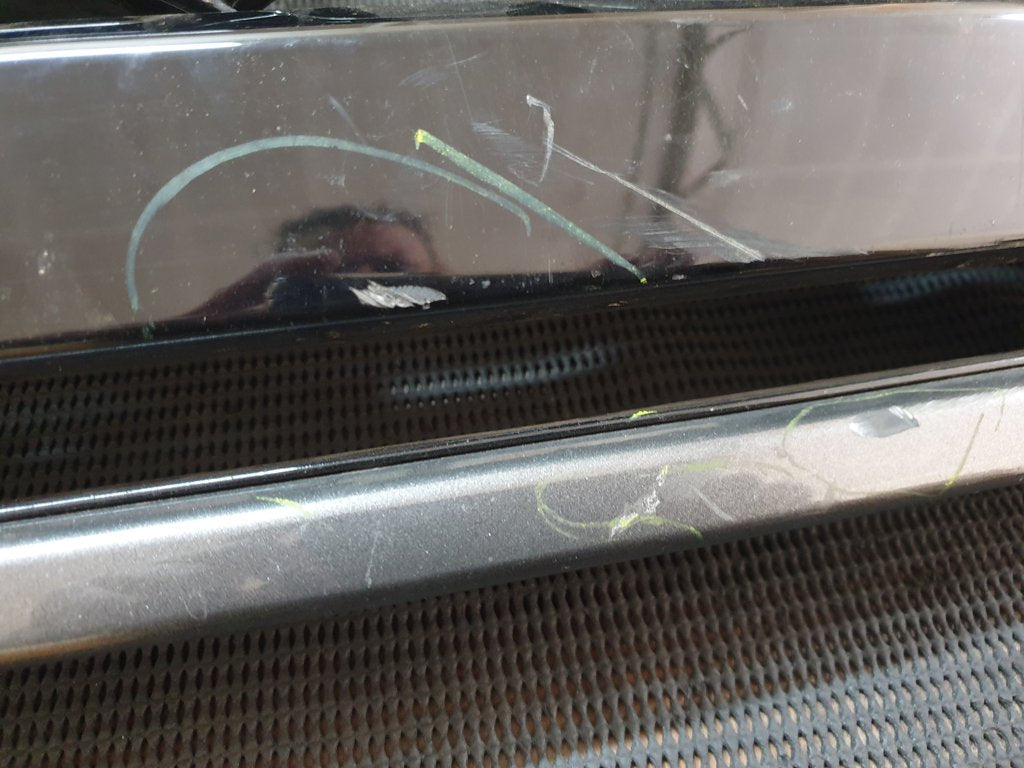 Toyota Hilux Radiator Grille- Scuffs and Chips