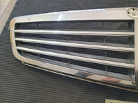 Mercedes-Benz C-Class W204 Radiator Grille - Chrome Cracked and Peeling