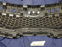 KIA Sportage Radiator Grille - Light Wear and Tear, Small scratches