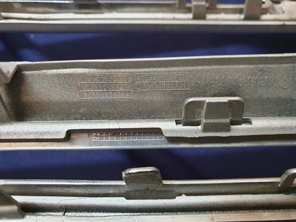 Mercedes-Benz GLC W253 Radiator Grille - Wear and Tear, Badge cracked