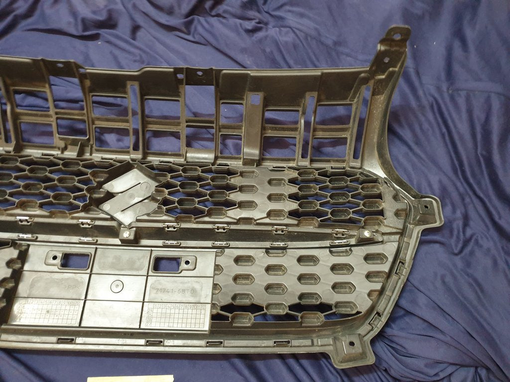 Suzuki Swift Radiator Grille - Wear and Tear