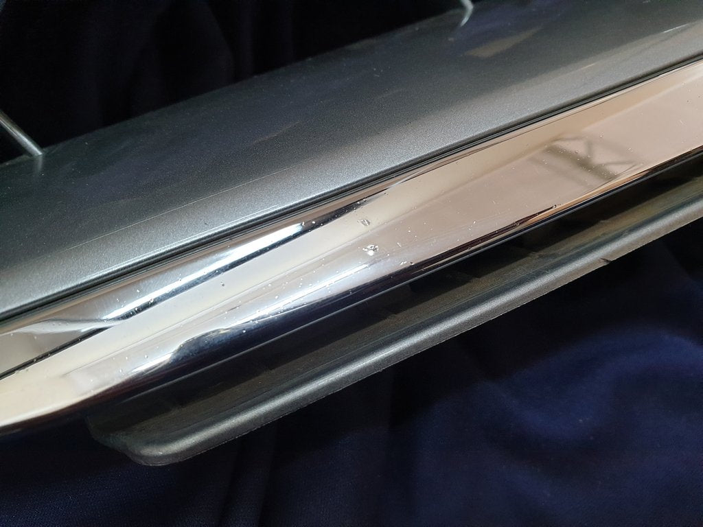 Mercedes-Benz B-Class W245 Radiator Grille - Wear and Tear Crack