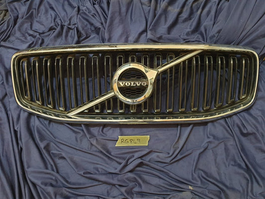 Volvo XC60 Radiator Grille - Badge scratched, Chrome lifting