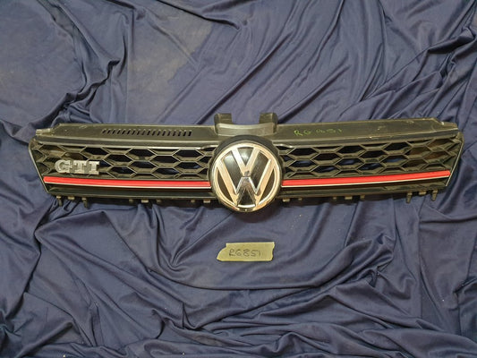 Volkswagen Golf VII GTI 7 Radiator Grille - Light Wear and Tear