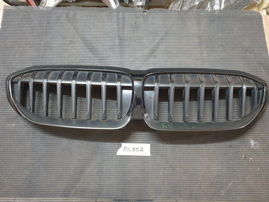 BMW 3 Series G20 Iconic Glow Kidney Grille - Light Wear and Tear, No plugs on wires