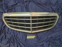 Mercedes-Benz E-Class W212 Radiator Grille - Wear and Tear, Chrome Surround Broken