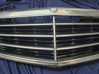 Mercedes-Benz E-Class W212 Radiator Grille - Wear and Tear, Chrome Surround Broken