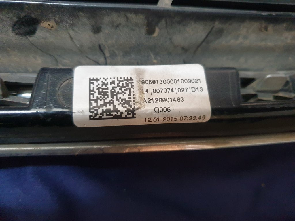 Mercedes-Benz E-Class W212 Radiator Grille - Wear and Tear, Chrome Surround Broken