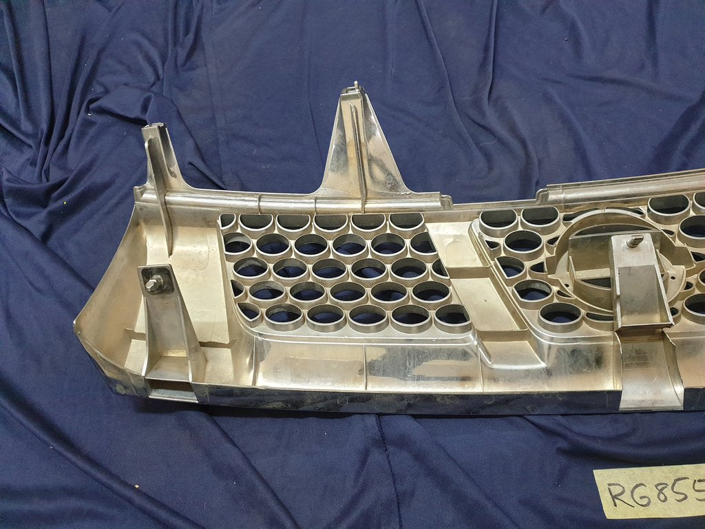 Nissan NP300 Radiator Grille - Chrome cracked, scratches