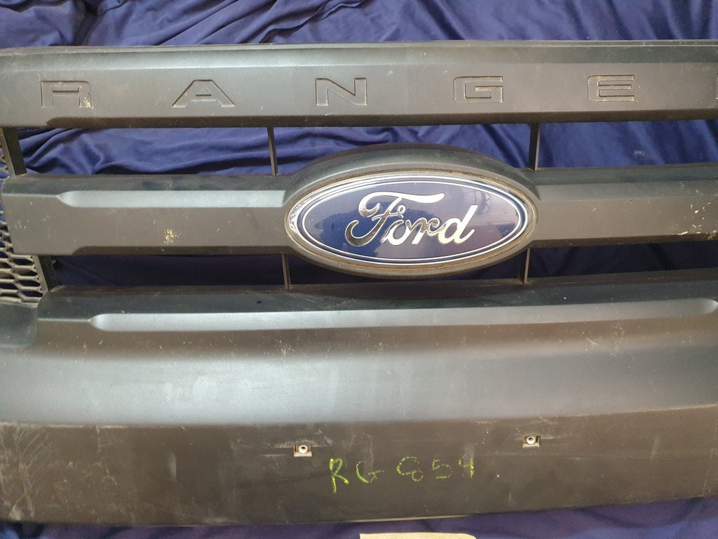 Ford Ranger Radiator Grille - Light Wear and Tear