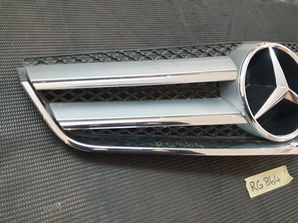 Mercedes-Benz E-Class Coupe C207 W207 Radiator Grille - Light Wear and Tear. Pitting in Chrome