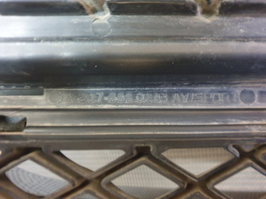 Mercedes-Benz E-Class Coupe C207 W207 Radiator Grille - Light Wear and Tear. Pitting in Chrome