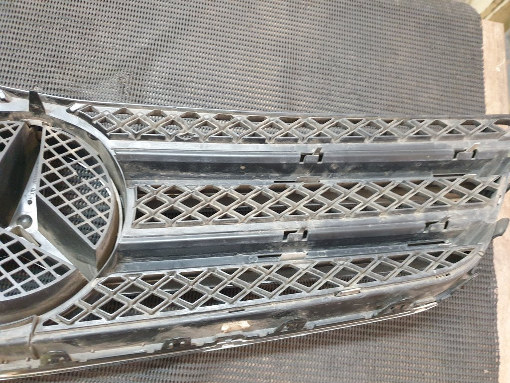 Mercedes-Benz E-Class Coupe C207 W207 Radiator Grille - Light Wear and Tear. Pitting in Chrome