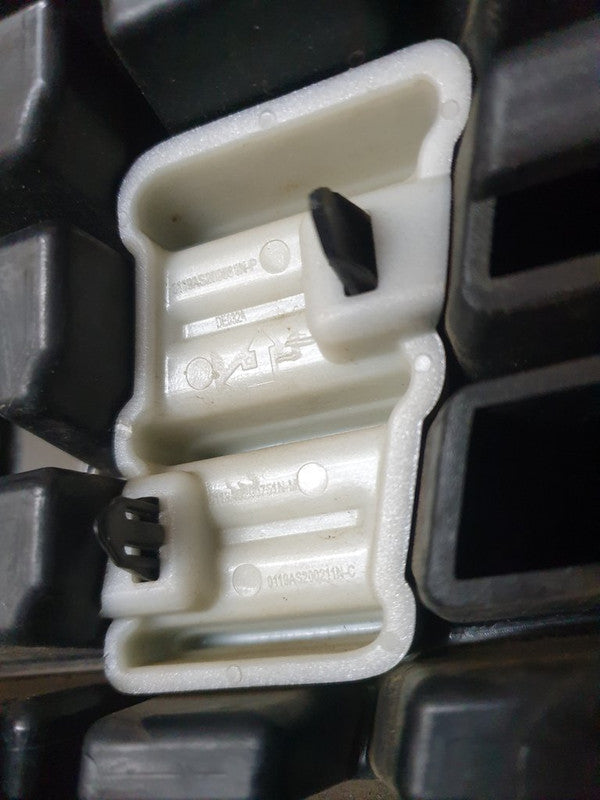 Mahindra XUV300 Radiator Grille - Wear and Tear, Scratches